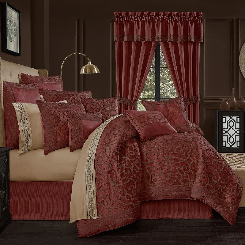 Silk - filled comforters for a luxurious and smooth touchFive Queens Court Chianti Comforter Set