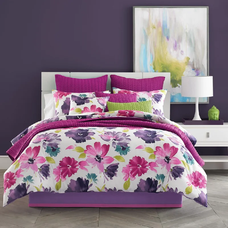 King - size comforters to fit large king - sized beds perfectlyFive Queens Court Mia Fuchsia Pink Floral Cotton 4-Piece Comforter Set King - size comforters to fit large king - sized beds perfectlyFive Queens Court Mia Fuchsia Pink Floral Cotton 4-Piece Comforter Set