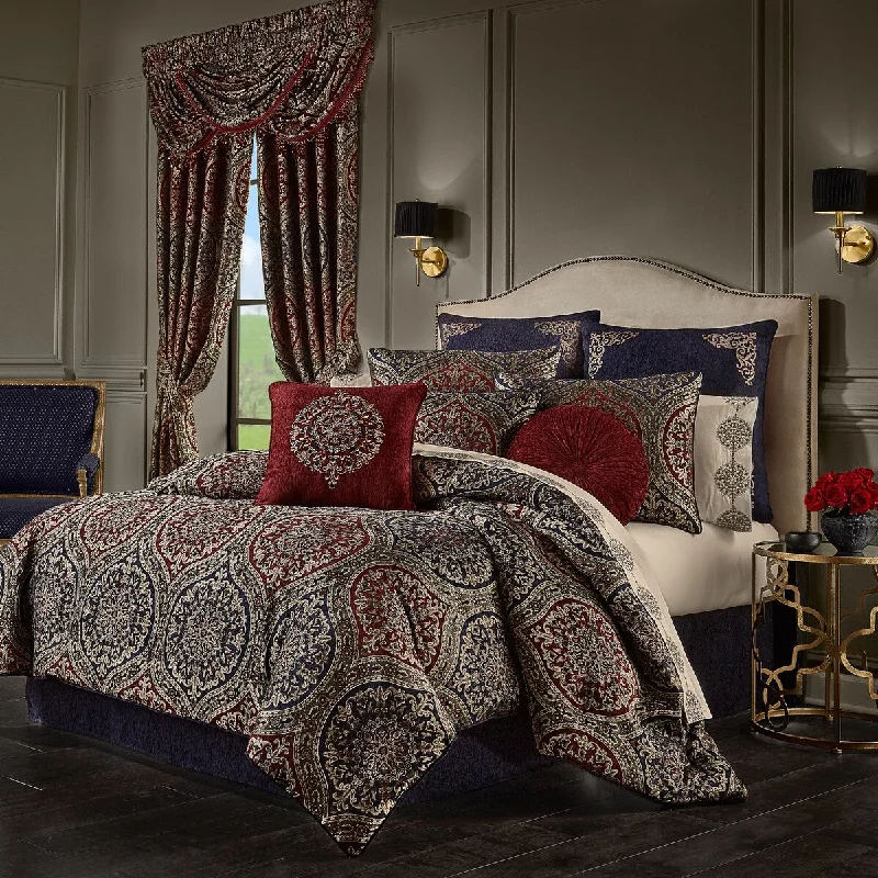 Down - filled comforters for supreme warmth and lightnessFive Queens Court Taormina Comforter Set Down - filled comforters for supreme warmth and lightnessFive Queens Court Taormina Comforter Set