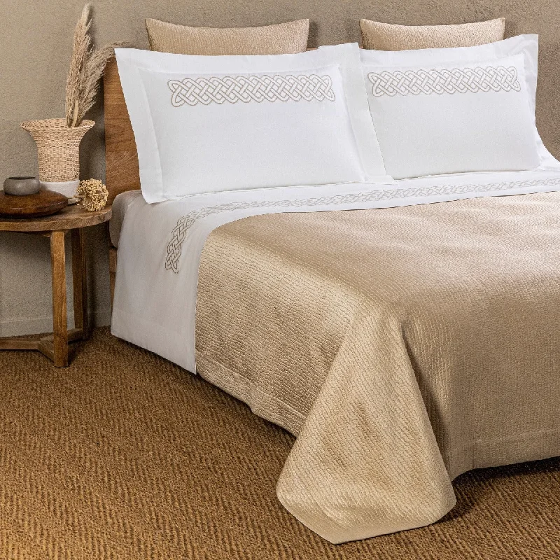Paisley - printed duvet covers for an exotic and elegant appearanceFrette Intreccio Cotton Bed Linens Paisley - printed duvet covers for an exotic and elegant appearanceFrette Intreccio Cotton Bed Linens