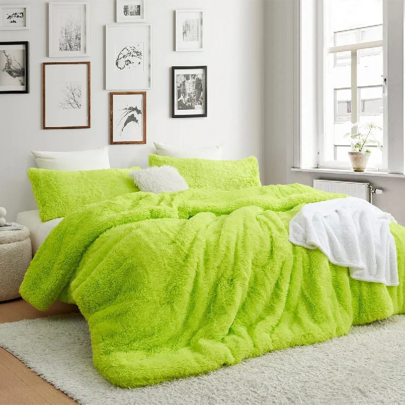 Latex - filled comforters with a bouncy texture and good supportFull of Fluff - Coma Inducer® Oversized Comforter Set - Green Screen Latex - filled comforters with a bouncy texture and good supportFull of Fluff - Coma Inducer® Oversized Comforter Set - Green Screen