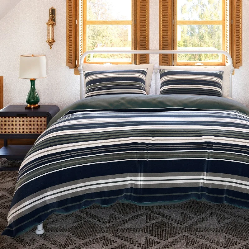 Bamboo - fiber - filled comforters with antibacterial and breathable qualitiesG.H. Bass & Co. Cypress Stripe Comforter Set Bamboo - fiber - filled comforters with antibacterial and breathable qualitiesG.H. Bass & Co. Cypress Stripe Comforter Set