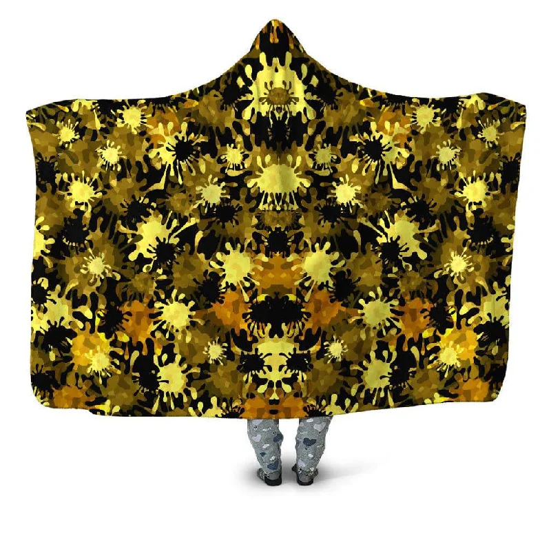 Linen blankets with a rustic and textured lookGold Splatter Hooded Blanket