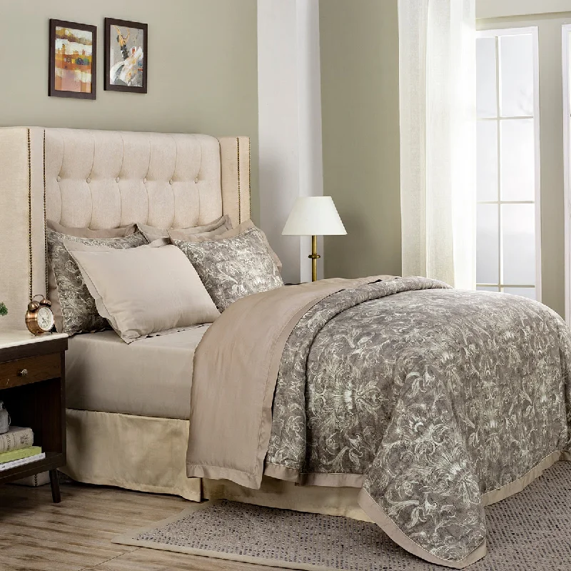 King - size duvet covers to fit large king - sized beds perfectlyGrandeur Classic Prime 100%Cotton Print 3 Pc Double Duvet Cover with Pillow Case King - size duvet covers to fit large king - sized beds perfectlyGrandeur Classic Prime 100%Cotton Print 3 Pc Double Duvet Cover with Pillow Case