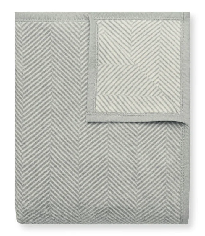 King - size blankets to cover large beds comfortablyHarborview Herringbone Light Grey Blanket King - size blankets to cover large beds comfortablyHarborview Herringbone Light Grey Blanket