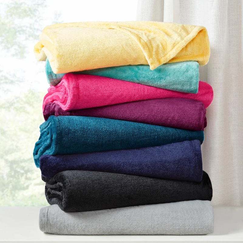 Silk blankets with a smooth and elegant touchIntelligent Design Microlight Plush Oversized Blanket Silk blankets with a smooth and elegant touchIntelligent Design Microlight Plush Oversized Blanket