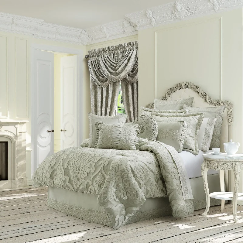 Wool - filled comforters with natural moisture - wicking and temperature - regulating featuresJ. Queen New York Surrano Comforter Set Wool - filled comforters with natural moisture - wicking and temperature - regulating featuresJ. Queen New York Surrano Comforter Set