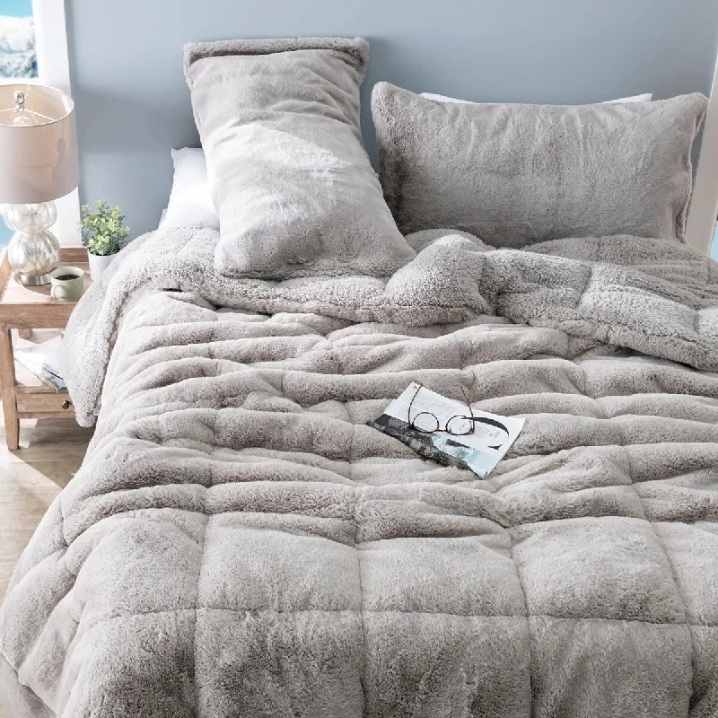 Down - filled comforters for supreme warmth and lightnessLegendary Chunky Bunny - Coma Inducer® Comforter Set - USA Lightweight Filled - Nashville Nights Down - filled comforters for supreme warmth and lightnessLegendary Chunky Bunny - Coma Inducer® Comforter Set - USA Lightweight Filled - Nashville Nights