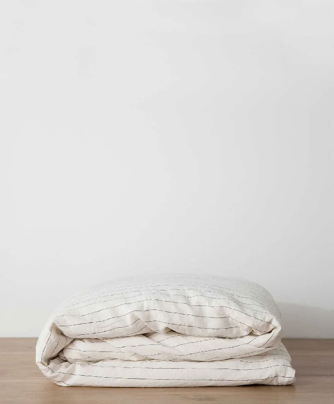 Boho - style duvet covers with vibrant colors and ethnic patternsLinen Duvet Cover - Pencil Stripe Boho - style duvet covers with vibrant colors and ethnic patternsLinen Duvet Cover - Pencil Stripe