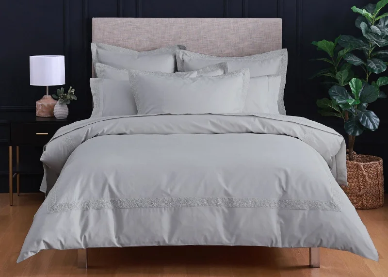 Paisley - printed duvet covers for an exotic and elegant appearanceLinen Obsession "LO Anna Embroidery" 500TC Egyptian Cotton Sateen Bed Linen in Silver Paisley - printed duvet covers for an exotic and elegant appearanceLinen Obsession "LO Anna Embroidery" 500TC Egyptian Cotton Sateen Bed Linen in Silver