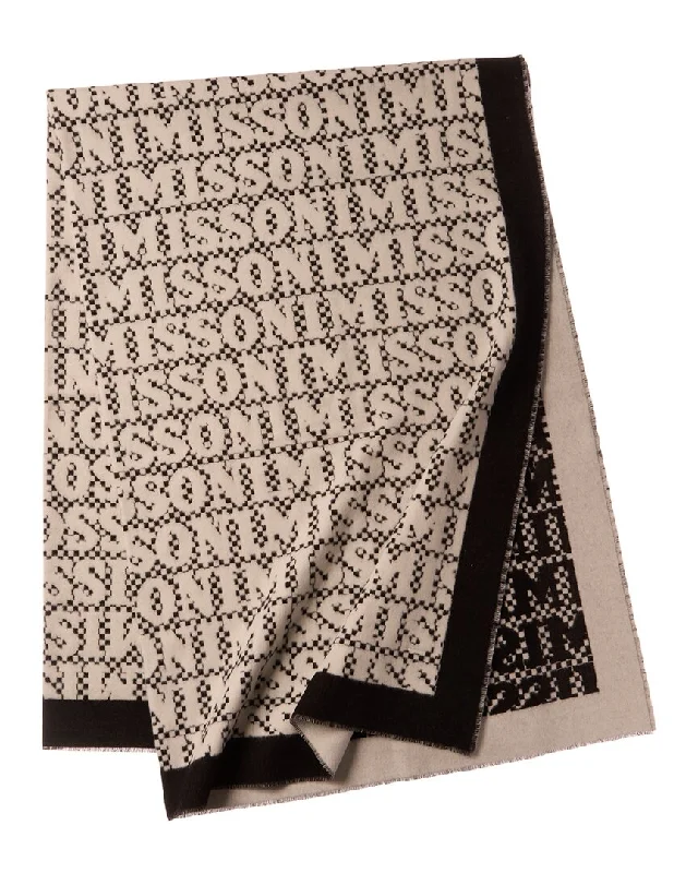 Cotton blankets for breathability and a lightweight feelMissoni Home Logomania Throw Cotton blankets for breathability and a lightweight feelMissoni Home Logomania Throw