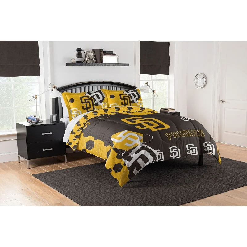 Silk - filled comforters for a luxurious and smooth touchMLB 849 Padres Hexagon F/Q Comforter Set Silk - filled comforters for a luxurious and smooth touchMLB 849 Padres Hexagon F/Q Comforter Set