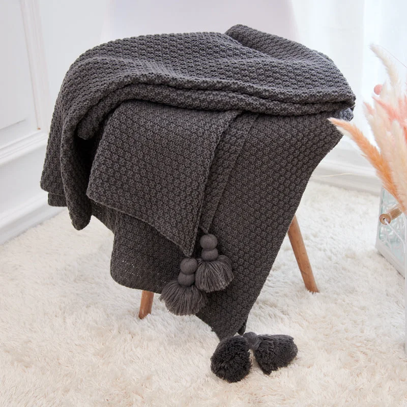 Synthetic fiber blend blankets for a budget - friendly choiceMulticolor woven throw blanket Synthetic fiber blend blankets for a budget - friendly choiceMulticolor woven throw blanket