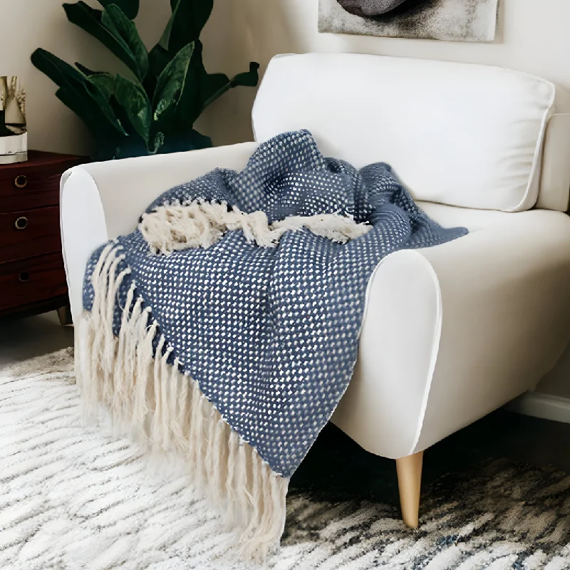 Chenille blankets with a thick and fuzzy textureNavy Blue Woven 100% Cotton Throw Blanket Chenille blankets with a thick and fuzzy textureNavy Blue Woven 100% Cotton Throw Blanket