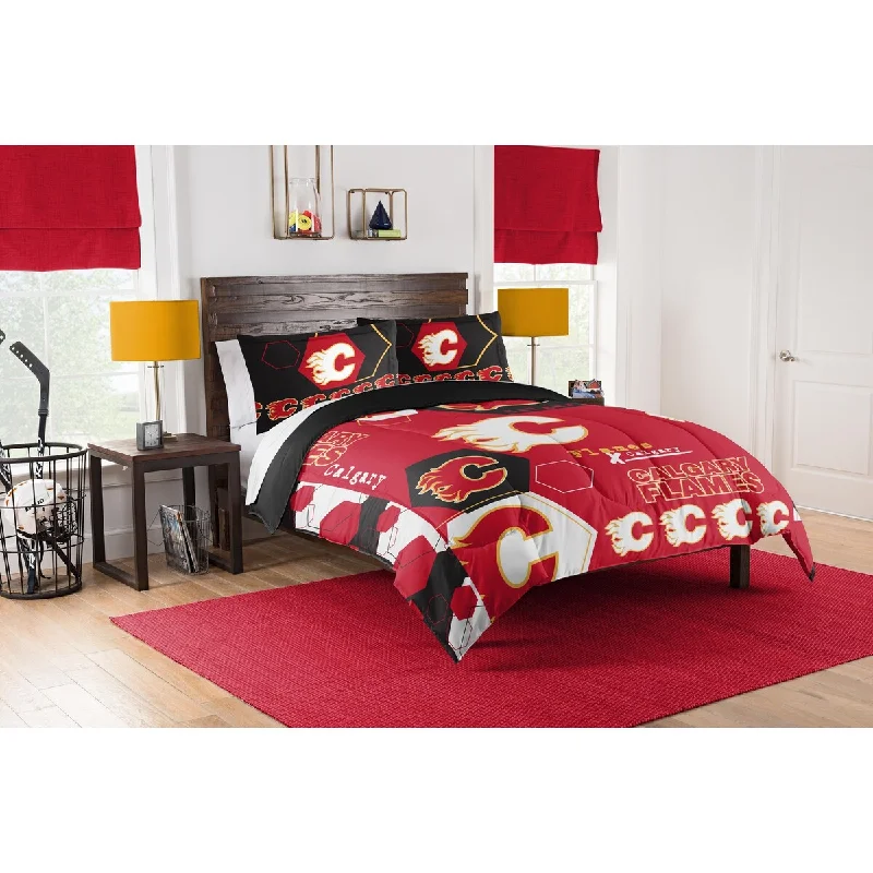 Wool - filled comforters with natural moisture - wicking and temperature - regulating featuresNHL 849 Flames Hexagon F/Q Comforter Set Wool - filled comforters with natural moisture - wicking and temperature - regulating featuresNHL 849 Flames Hexagon F/Q Comforter Set