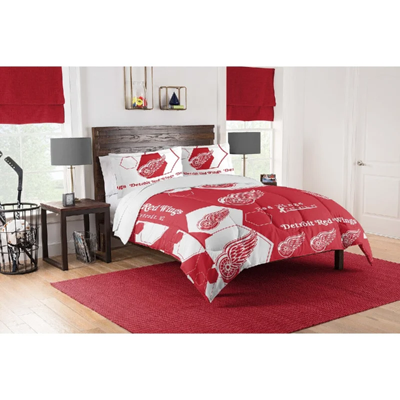 Queen - size comforters for standard queen - sized mattressesNHL 849 Red Wings Hexagon F/Q Comforter Set Queen - size comforters for standard queen - sized mattressesNHL 849 Red Wings Hexagon F/Q Comforter Set