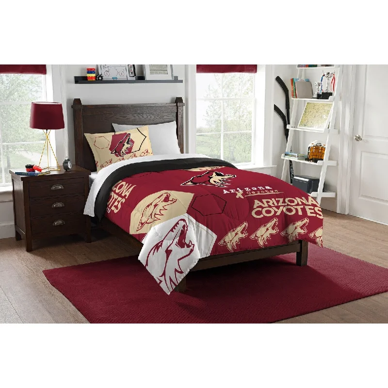 Full - size comforters suitable for full - sized beds in guest rooms or small bedroomsNHL Arizona Coyotes Hexagon 2-piece Twin Comforter Set Full - size comforters suitable for full - sized beds in guest rooms or small bedroomsNHL Arizona Coyotes Hexagon 2-piece Twin Comforter Set
