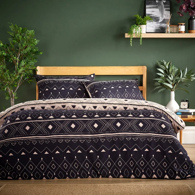 Bamboo - derived duvet covers with antibacterial and moisture - wicking propertiesOslo Black Super Soft Flannel Duvet Cover Set with Pillowcases Warm & Cosy Quilt Bedding in Multiple Sizes Available by OLIVIA ROCCO Bamboo - derived duvet covers with antibacterial and moisture - wicking propertiesOslo Black Super Soft Flannel Duvet Cover Set with Pillowcases Warm & Cosy Quilt Bedding in Multiple Sizes Available by OLIVIA ROCCO