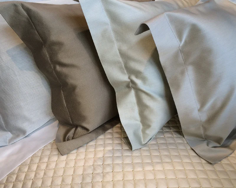Expensive duvet covers with premium materials and artisanal craftsmanshipPavia | Duvet Cover Expensive duvet covers with premium materials and artisanal craftsmanshipPavia | Duvet Cover
