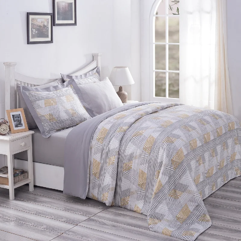 Paisley - printed duvet covers for an exotic and elegant appearancePBS Nomad Scuplt Maximus Neutral Plain & Printed Reversible 100% Cotton Super Soft Duvet Cover with Pillow Case Paisley - printed duvet covers for an exotic and elegant appearancePBS Nomad Scuplt Maximus Neutral Plain & Printed Reversible 100% Cotton Super Soft Duvet Cover with Pillow Case