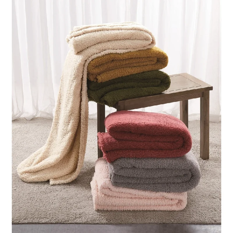 Silk blankets with a smooth and elegant touchPorch & Den Anton Sherpa Blanket