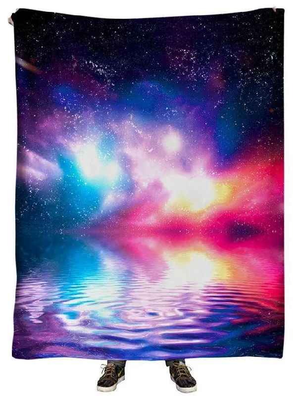 Silk blankets with a smooth and elegant touchRipple in Space Plush Blanket