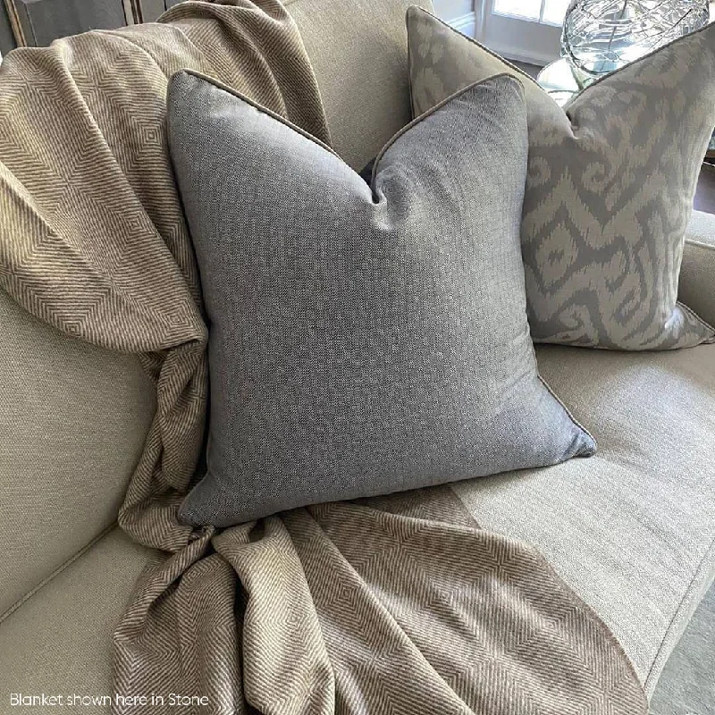 Cashmere blankets for ultimate softness and luxurySapporo Luxury Alpaca Blanket