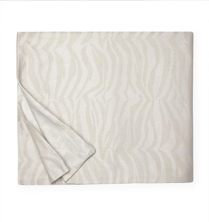 Custom - sized duvet covers to fit unique or non - standard bed framesSferra | Felino - King Duvet Cover 106X92 Taupe Custom - sized duvet covers to fit unique or non - standard bed framesSferra | Felino - King Duvet Cover 106X92 Taupe