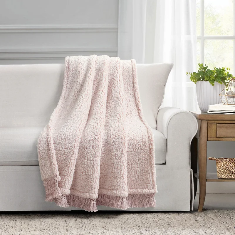 Bamboo fiber blankets with natural antibacterial propertiesSherpa Tassel Fringe Throw Bamboo fiber blankets with natural antibacterial propertiesSherpa Tassel Fringe Throw