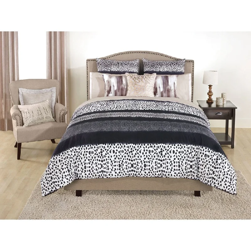 Cotton - filled comforters for a breathable and natural sleep experienceSimon Chang Urban Jungle Comforter Set Cotton - filled comforters for a breathable and natural sleep experienceSimon Chang Urban Jungle Comforter Set