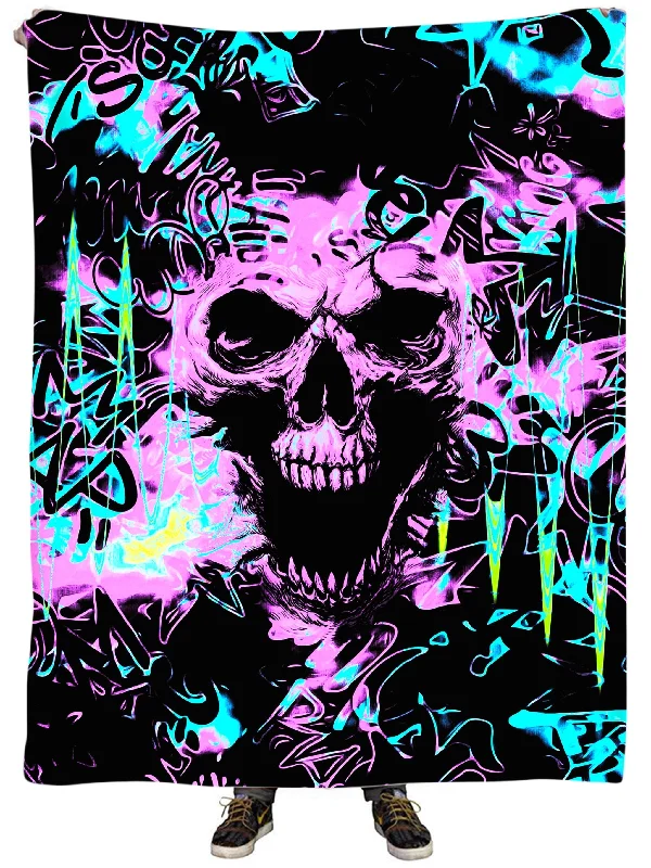King - size blankets to cover large beds comfortablySkull Graffiti Plush Blanket