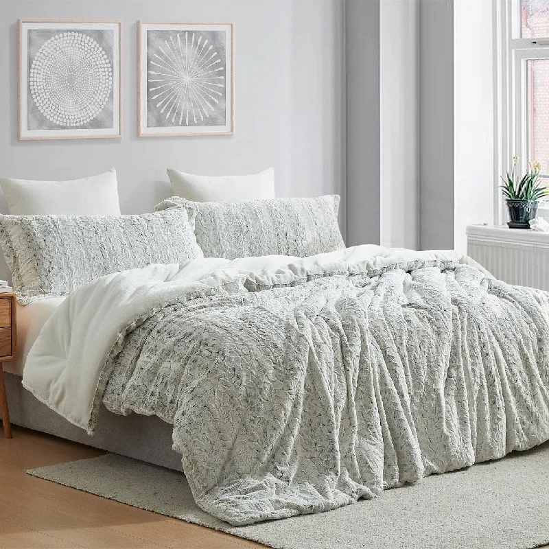 King - size comforters to fit large king - sized beds perfectlySnow Leopard - Coma Inducer® Oversized Comforter Set King - size comforters to fit large king - sized beds perfectlySnow Leopard - Coma Inducer® Oversized Comforter Set