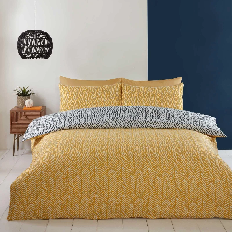Striped duvet covers with bold or subtle stripes for a classic or nautical feelSo Soft Microfibre Helston Ochre Duvet Cover Set Striped duvet covers with bold or subtle stripes for a classic or nautical feelSo Soft Microfibre Helston Ochre Duvet Cover Set
