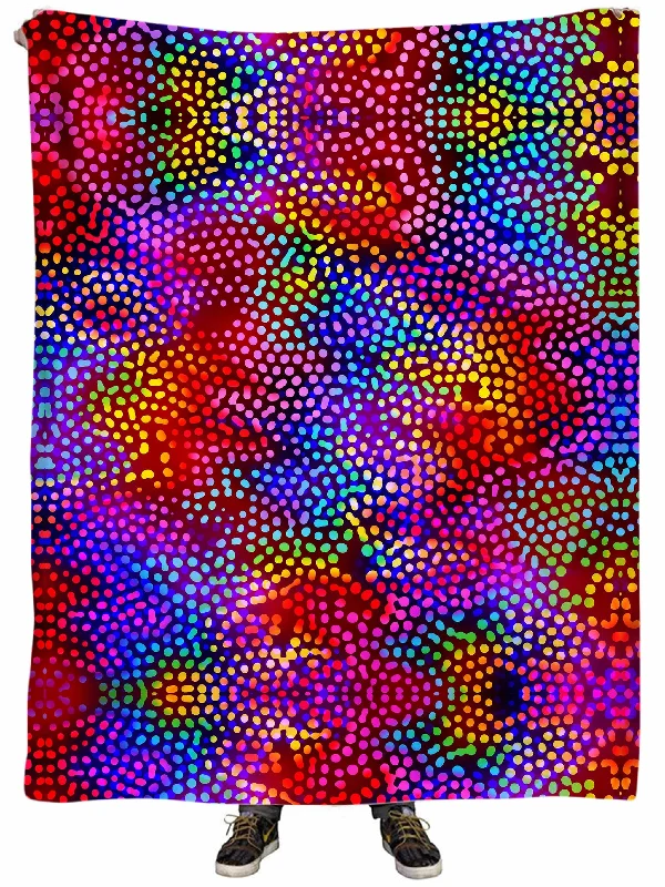 Alpaca wool blankets for a hypoallergenic and warm optionSolar Dots Plush Blanket