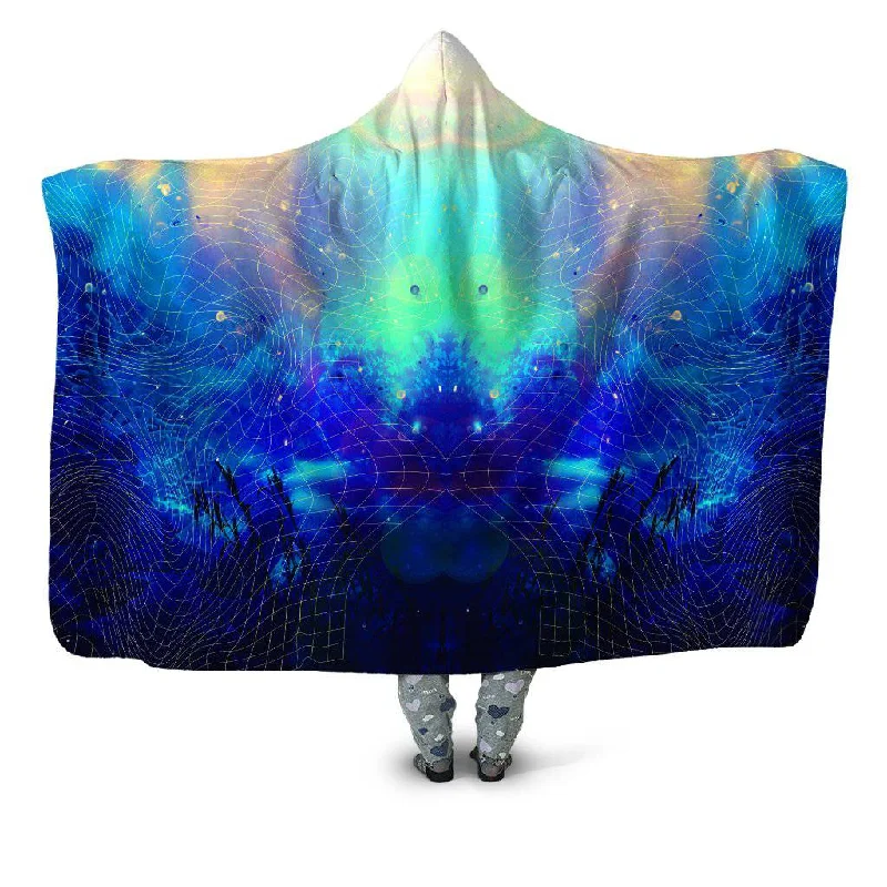 Microfiber blankets that are durable and easy to care forSonar Expedition Hooded Blanket Microfiber blankets that are durable and easy to care forSonar Expedition Hooded Blanket