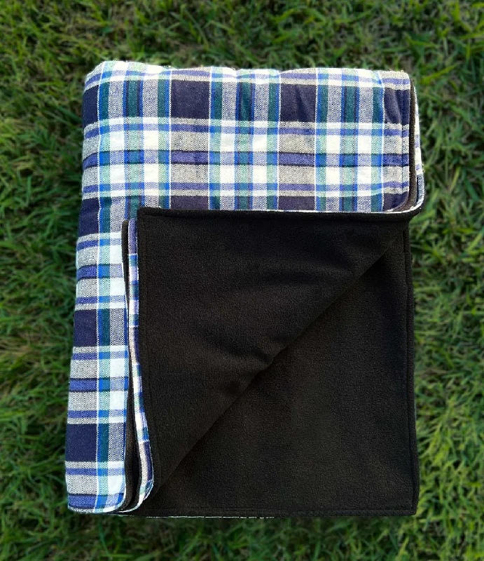 Alpaca wool blankets for a hypoallergenic and warm optionStadium Blanket - Backfield Alpaca wool blankets for a hypoallergenic and warm optionStadium Blanket - Backfield