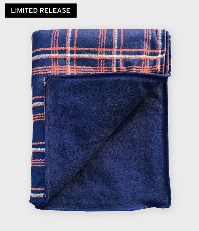 Bamboo fiber blankets with natural antibacterial propertiesStadium Blanket - Skyline/Navy Bamboo fiber blankets with natural antibacterial propertiesStadium Blanket - Skyline/Navy