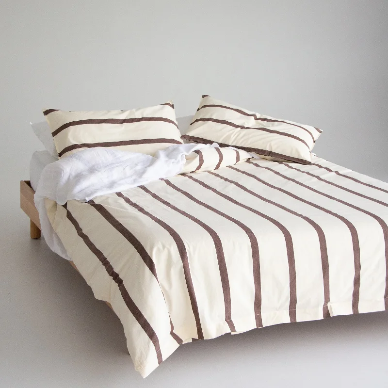 Jersey cotton duvet covers for a stretchy and comfortable fitStonewash Cotton Duvet - Cocoa Stripe Jersey cotton duvet covers for a stretchy and comfortable fitStonewash Cotton Duvet - Cocoa Stripe
