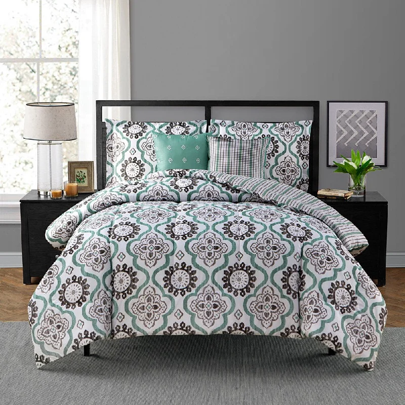 Down - filled comforters for supreme warmth and lightnessStyle Decor Tanya 5-piece Comforter Set Down - filled comforters for supreme warmth and lightnessStyle Decor Tanya 5-piece Comforter Set