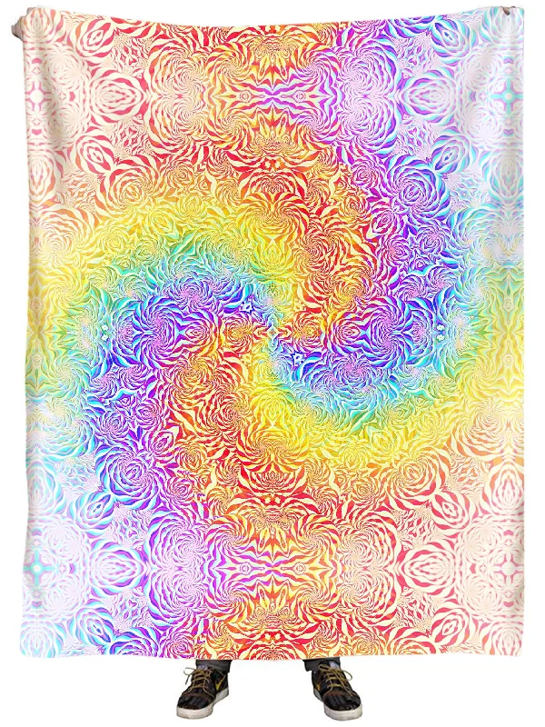 Cotton blankets for breathability and a lightweight feelSunrays Plush Blanket