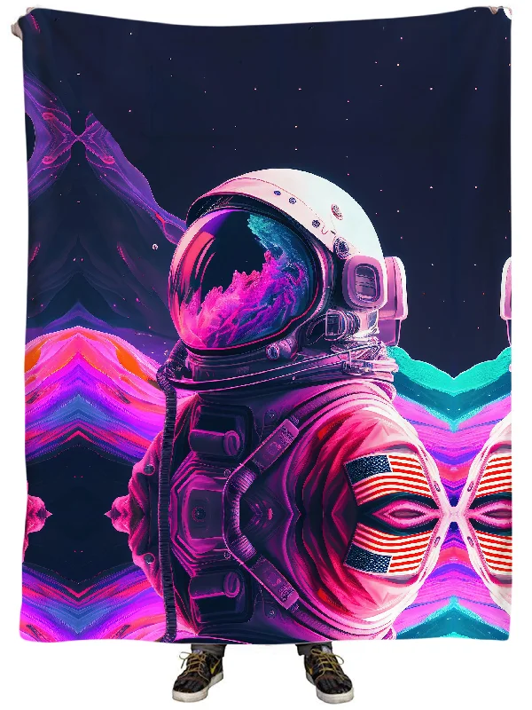 Queen - size blankets for standard - sized bedsSynthwave Astronaut Plush Blanket