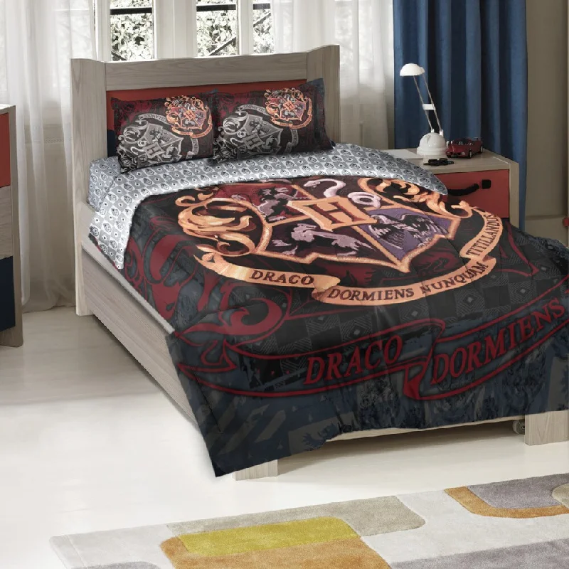 Duck down comforters with a softer feel and good warmth retentionThe Northwest Company Harry Potter School Motto Twin/ Full 3-pieceComforter Set Duck down comforters with a softer feel and good warmth retentionThe Northwest Company Harry Potter School Motto Twin/ Full 3-pieceComforter Set