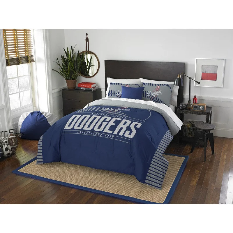 King - size comforters to fit large king - sized beds perfectlyThe Northwest Company MLB Los Angeles Dodgers Grandslam Full/Queen 3-piece Comforter Set King - size comforters to fit large king - sized beds perfectlyThe Northwest Company MLB Los Angeles Dodgers Grandslam Full/Queen 3-piece Comforter Set