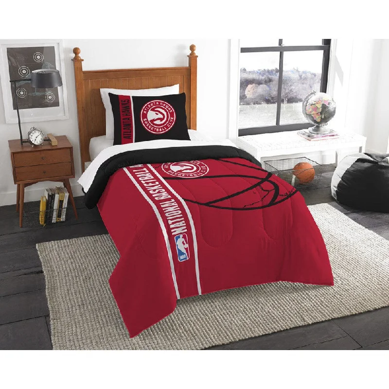 Queen - size comforters for standard queen - sized mattressesThe Northwest Company NBA 862 Hawks Twin Printed Comforter Set Queen - size comforters for standard queen - sized mattressesThe Northwest Company NBA 862 Hawks Twin Printed Comforter Set