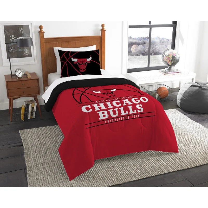 Down - filled comforters for supreme warmth and lightnessThe Northwest Company NBA Chicago Bulls Reverse Slam Twin 2-piece Comforter Set Down - filled comforters for supreme warmth and lightnessThe Northwest Company NBA Chicago Bulls Reverse Slam Twin 2-piece Comforter Set