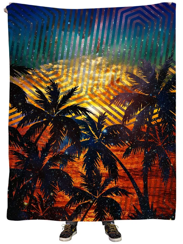 Wool blankets with natural warmth and insulationTo Infinity and The Palms Plush Blanket Wool blankets with natural warmth and insulationTo Infinity and The Palms Plush Blanket