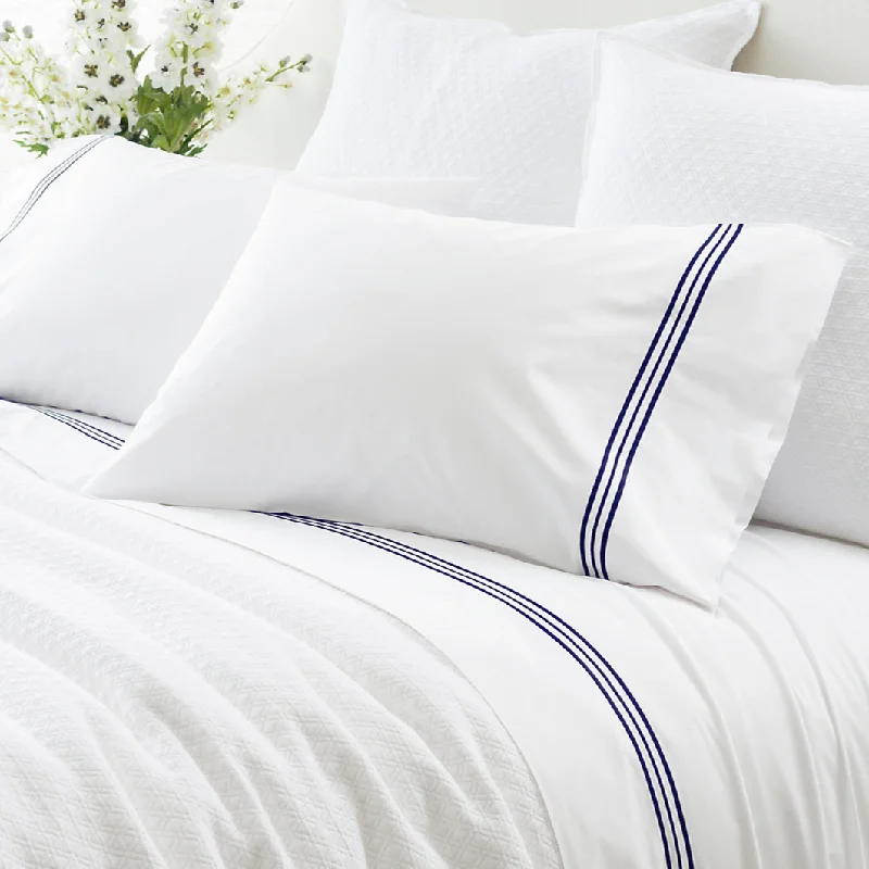 Duvet covers suitable for use with synthetic - filled comfortersTrio Flat Sheet – Queen
