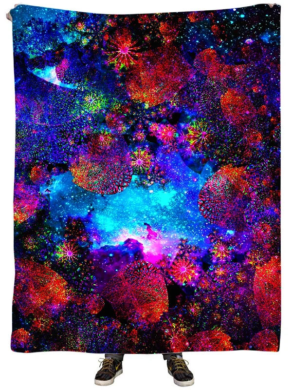 Recycled polyester blankets for an eco - conscious optionUnderwater Abyss Plush Blanket Recycled polyester blankets for an eco - conscious optionUnderwater Abyss Plush Blanket