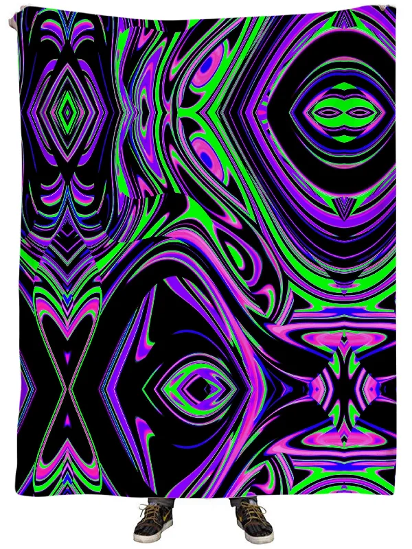 Wool blankets with natural warmth and insulationViolet and Lime Blackout Drip Plush Blanket Wool blankets with natural warmth and insulationViolet and Lime Blackout Drip Plush Blanket
