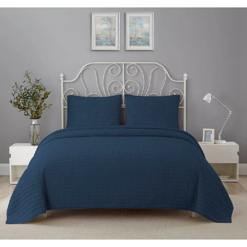 Duck down comforters with a softer feel and good warmth retentionWonder Home Lawrence 3PC Crinkle Solid Quilt Set, King, Navy Duck down comforters with a softer feel and good warmth retentionWonder Home Lawrence 3PC Crinkle Solid Quilt Set, King, Navy